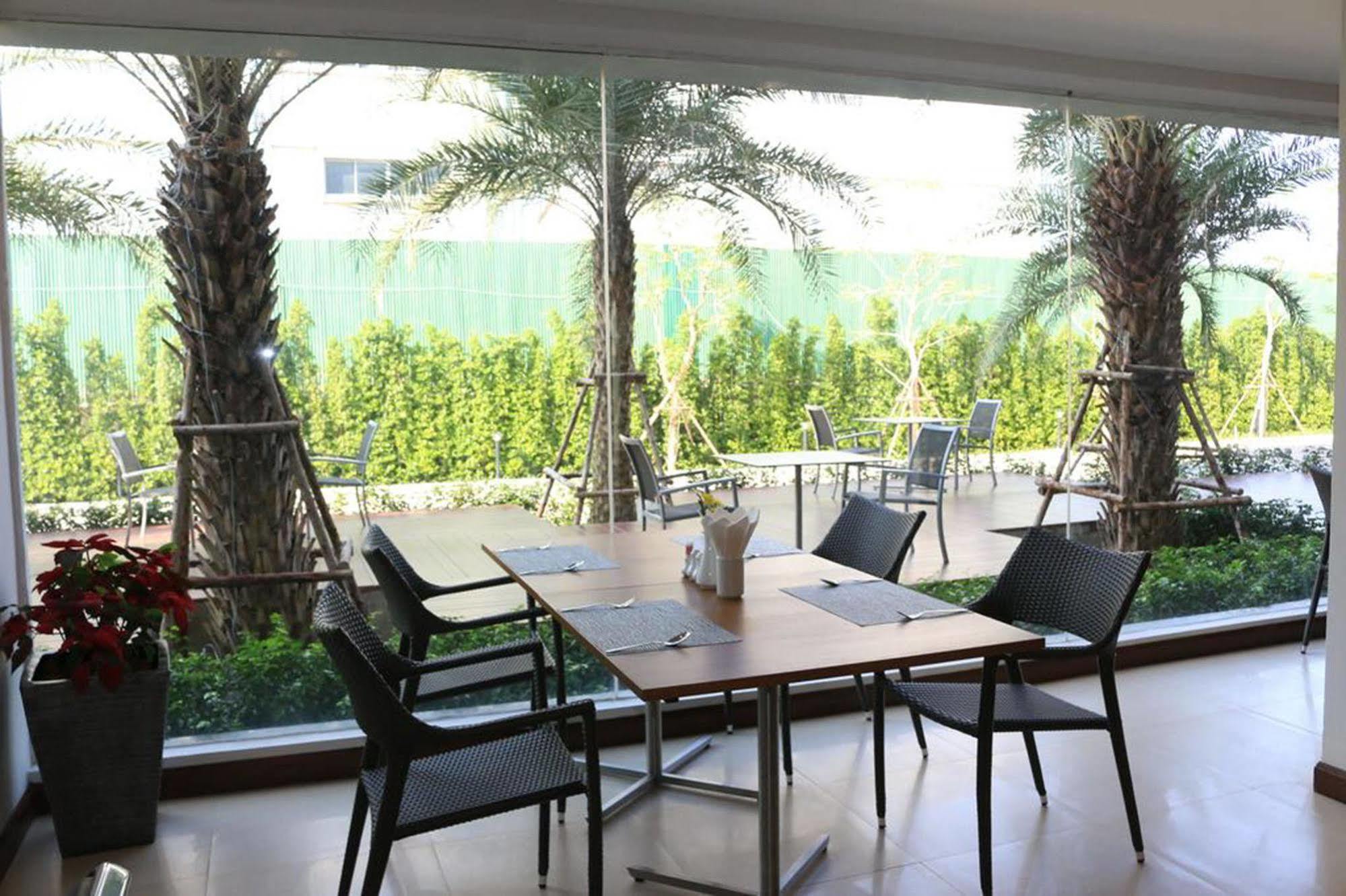 Park Srinakarin Hotel, Bangkok Extérieur photo